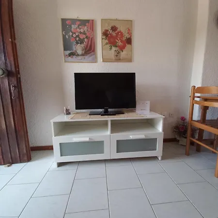 Pax Summer Apartment Siviri