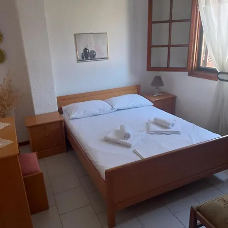 Pax Summer Apartment Siviri